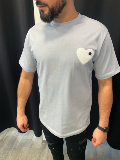 TEE SHIRT GRIS MOTIF COEUR BLANC 