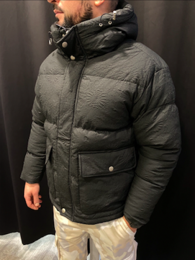 VESTE NOIRE MOTIF FLEURS